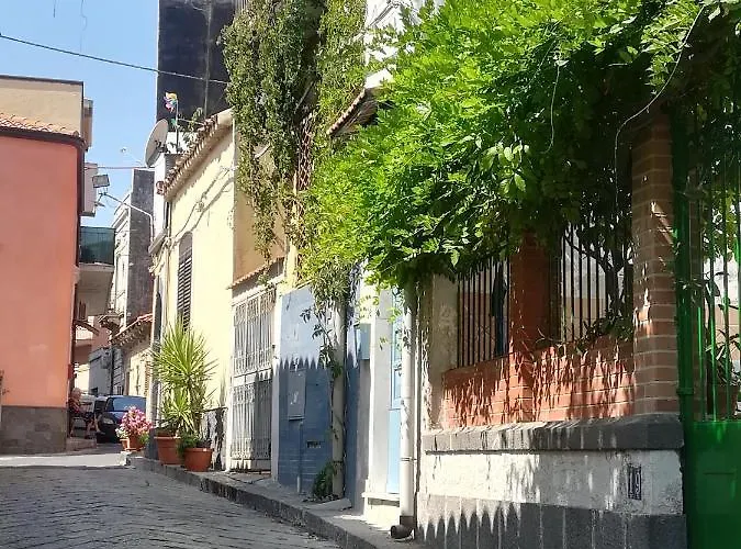 Апартаменты La Terrazza Dei Normanni Ачи Костелло
